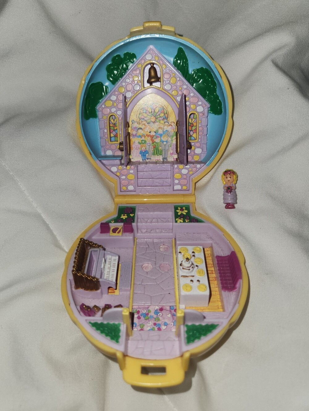 Vintage Polly Pocket Yellow Wedding Day